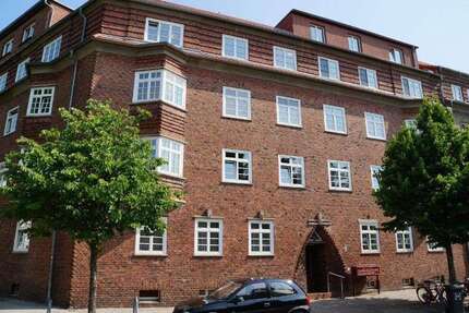 Wohnung zum Mieten in Schwerin 525 € 70.1 m²