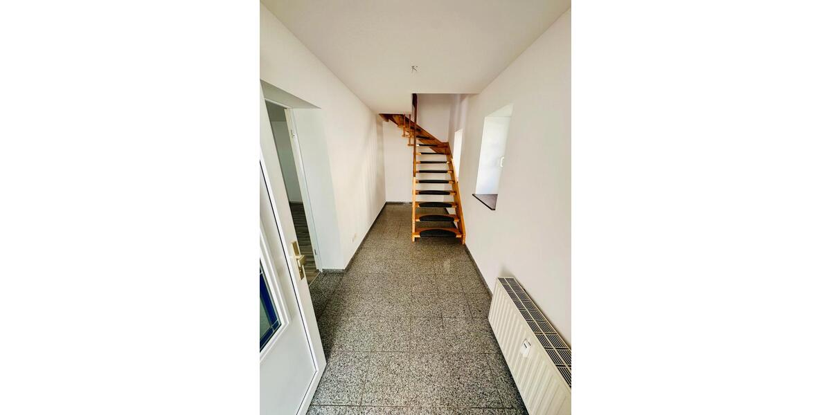 Etagenwohnung Schwerin - 4 Zimmer, 97 m&sup2;, 1.164&euro; | Angebot:26036073