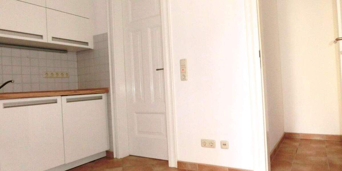 ~ Schöne 1-Zimmer-Wohnung Innenstadt mit Südbalkon, EBK, Bad mit Fenster, Badewanne und Dusche in der Paulsstadt ~ 1 zimmer