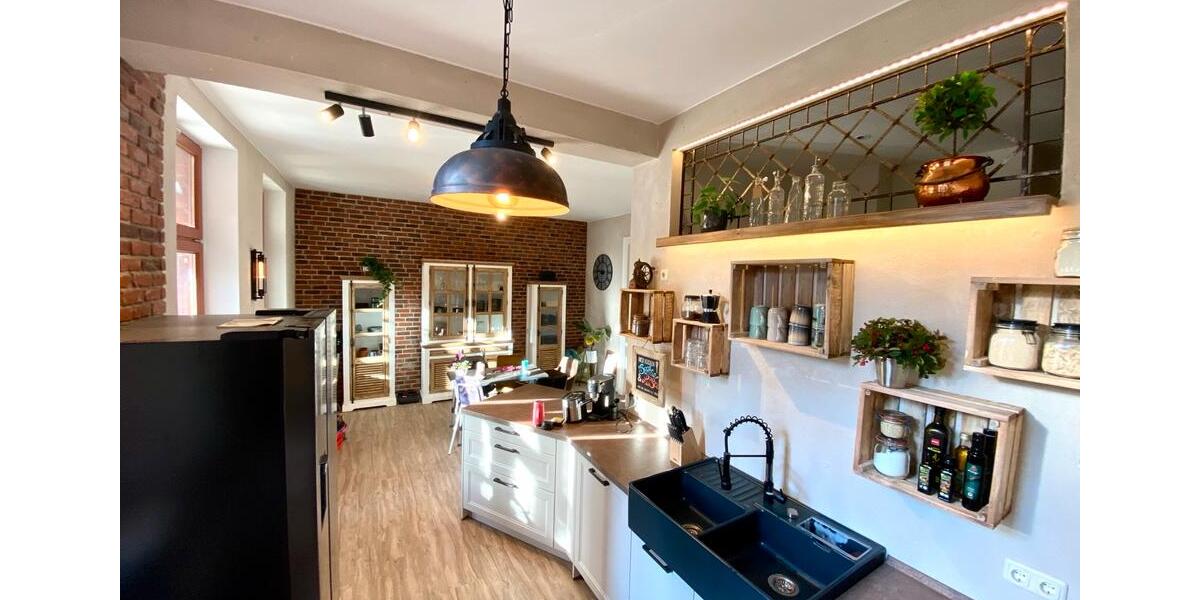 Erdgeschoßwohnung Schwerin - 3.5 Zimmer, 104 m&sup2;, 1.290&euro; | Angebot:26350922
