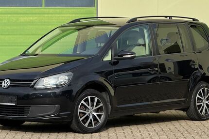 VW Touran 255.780 km 5.895 € Brüsewitz 19071