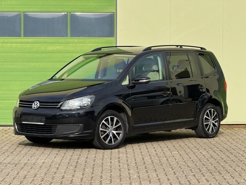 VW Touran 255.780 km 5.895 € Brüsewitz 19071