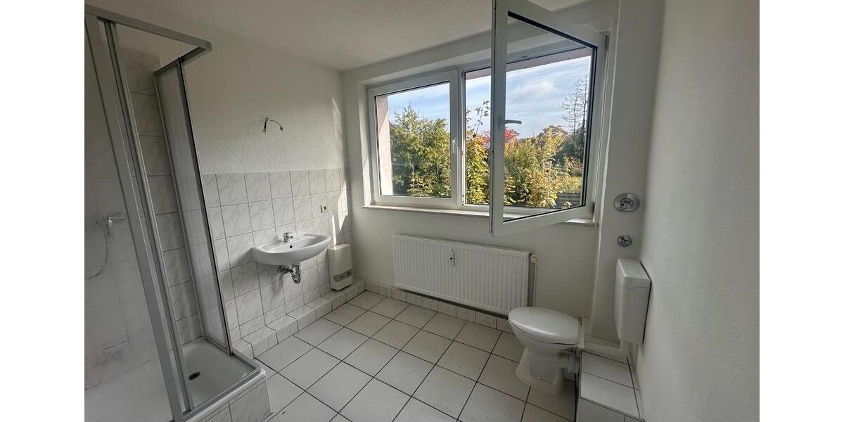 Erdgeschoßwohnung Crivitz - 2 Zimmer, 64 m&sup2;, 398&euro; | Angebot:26554723
