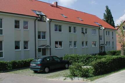 Wohnung Schwerin Gartenstadt - 4 Zimmer, 74 m&sup2;, 547&euro; | Angebot:27700465