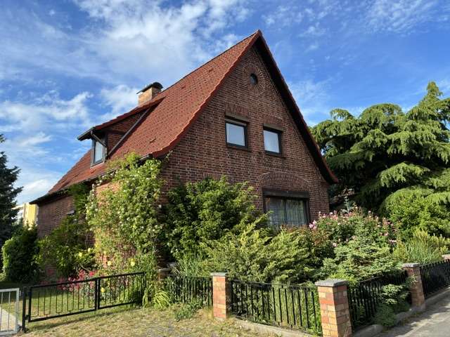 Einfamilienhaus Schwerin Altstadt - 6 Zimmer, 120 m&sup2;, 400.000&euro; | Angebot:26863847