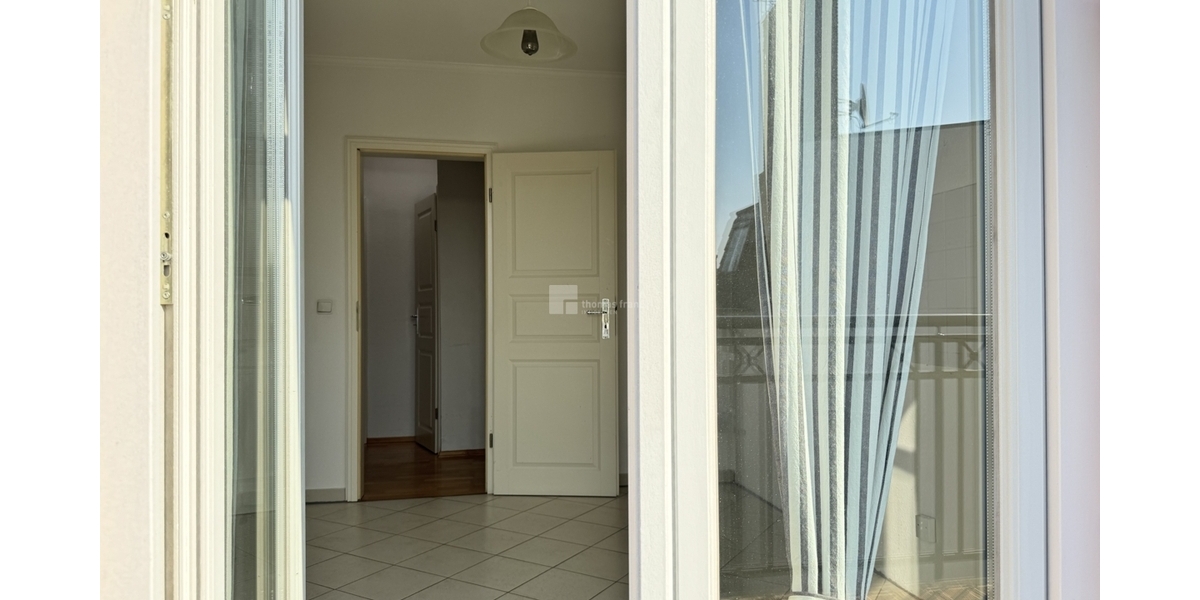 Wohnen mit Weltkulturerbe: 2-Zimmer-Wohnung mit Balkon, Fahrstuhl & Ausblick - Etagenwohnung Schwerin Altstadt | Angebot:26614880