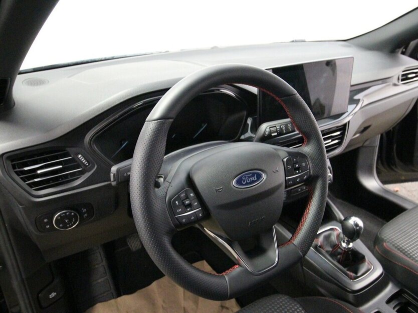 Focus Turnier Mild-Hybrid ST-Line LED+NAVI+ACC