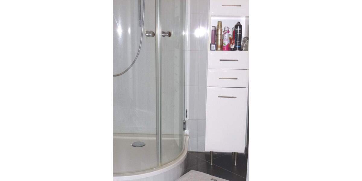 Etagenwohnung Schwerin Weststadt - 3 Zimmer, 107 m&sup2;, 1.000&euro; | Angebot:25037952