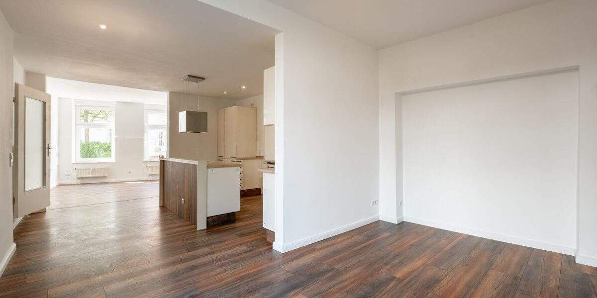 Etagenwohnung Schwerin Feldstadt - 4 Zimmer, 125 m&sup2;, 295.000&euro; | Angebot:23958917