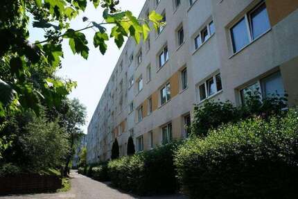 Wohnung Schwerin Weststadt - 3 Zimmer, 53 m&sup2;, 376&euro; | Angebot:27700264