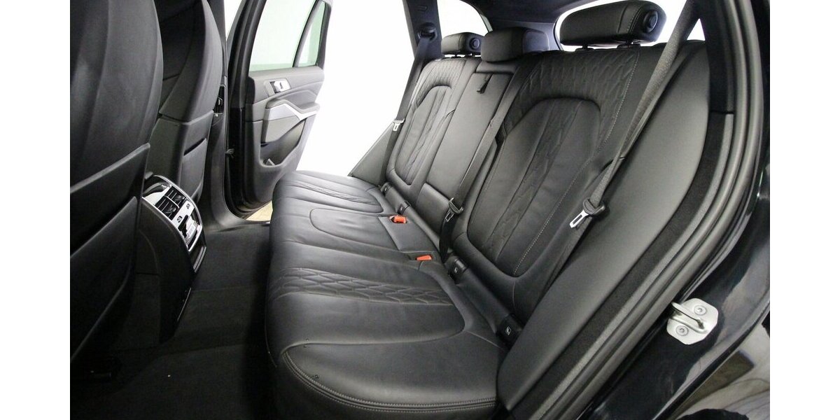 BMW X5 xDrive 40d M Sport LUFT+AHK+PANO-DACH+HEAD-UP 151.379 km 53.500 &euro; Hagenow 19230