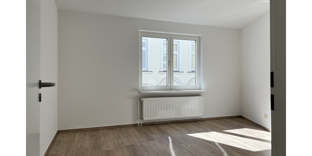 Schelfstadt am Pfaffenteich: 3-Zimmer-Wohnung mit Balkon, Fahrstuhl und Tiefgaragenstellplatz - Etagenwohnung Schwerin Schelfstadt | Angebot:26478776