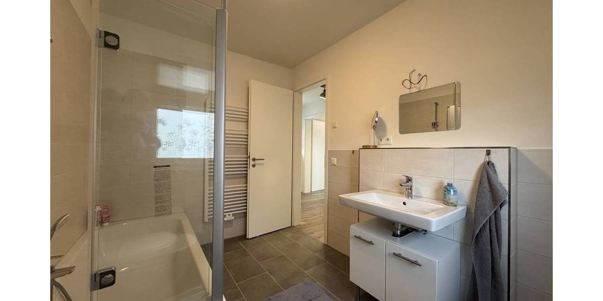 Reihenmittelhaus Schwerin Friedrichsthal - 4 Zimmer, 115 m&sup2;, 369.000&euro; | Angebot:26556385