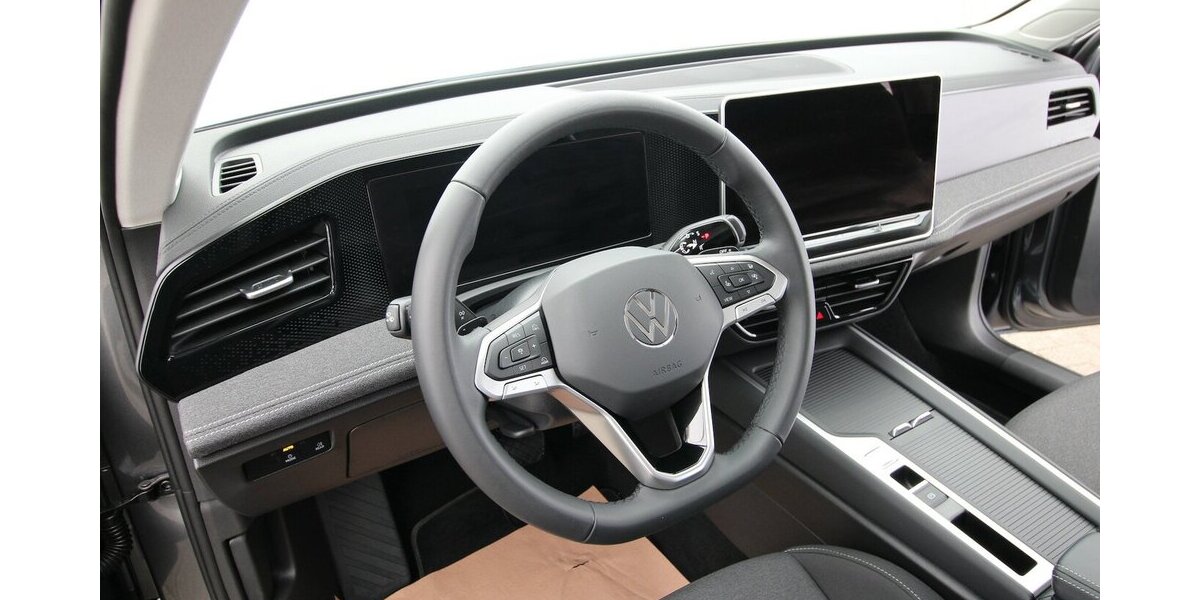 VW Passat Variant 1.5 eTSI 7-DSG LED+KAMERA+WINTER 33.281 km 26.900 &euro; Hagenow 19230
