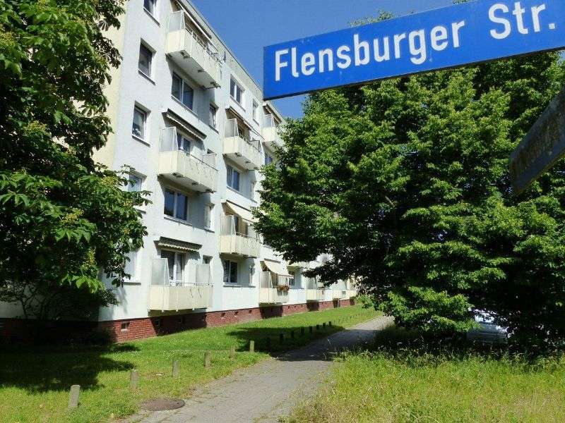 Wohnung zum Mieten in Schwerin 363 € 54.1 m²
