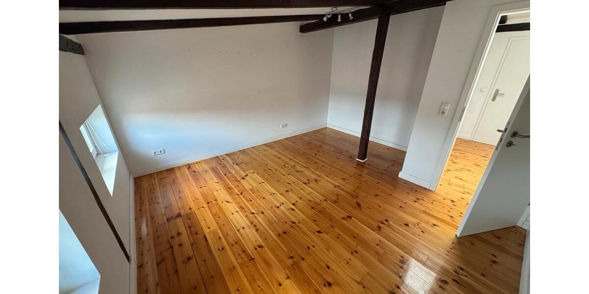 Dachgeschoßwohnung Schwerin Altstadt - 2 Zimmer, 62 m&sup2;, 820&euro; | Angebot:25986007