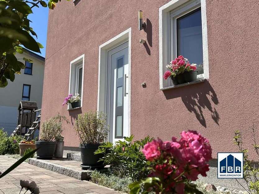 Haus zum Kaufen in Schwerin 365.000 € 113.28 m²