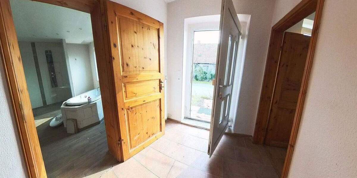 Mehrfamilienhaus, Wohnhaus Zölkow Hof Grabow - 1 Zimmer, 170 m&sup2;, 75.000&euro; | Angebot:25757020