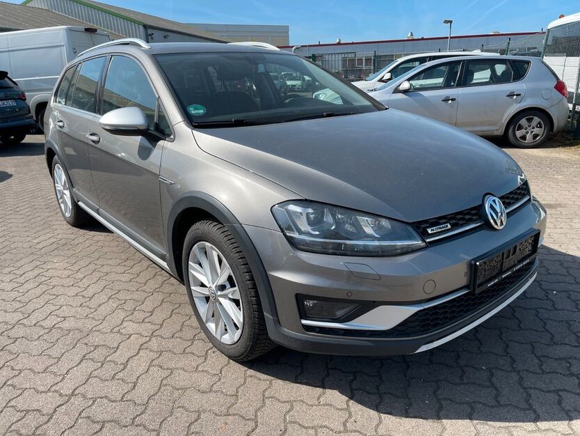 VW Golf 197.215 km 12.899 € Wittenburg 19243