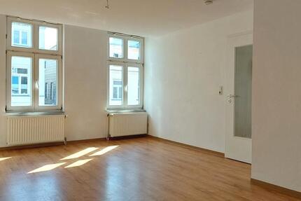 Stadtleben pur: kompakte 2,5-Zimmer-Wohnung in der Mecklenburgstraße