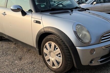 Mini Cooper 146.700 km 2.200 &euro; Rastow 19077