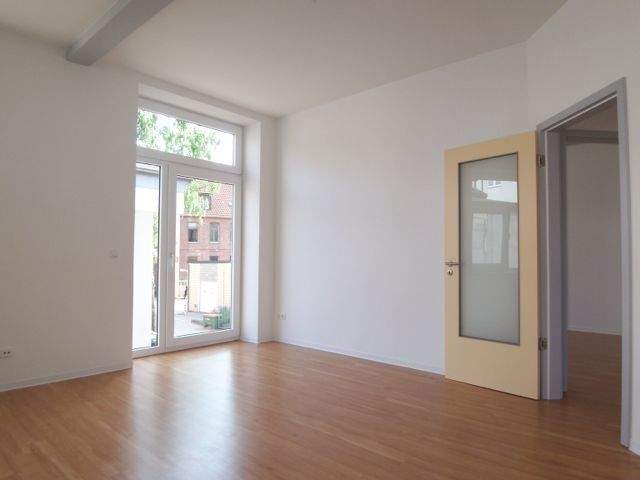 Mitten in der Stadt, fern vom Trubel: 2-Zimmer-Hofwohnung mit Balkon 2 zimmer