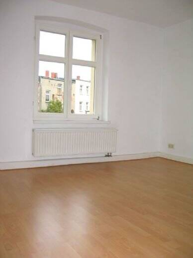 Etagenwohnung Schwerin Feldstadt - 3 Zimmer, 67 m&sup2;, 670&euro; | Angebot:26499224