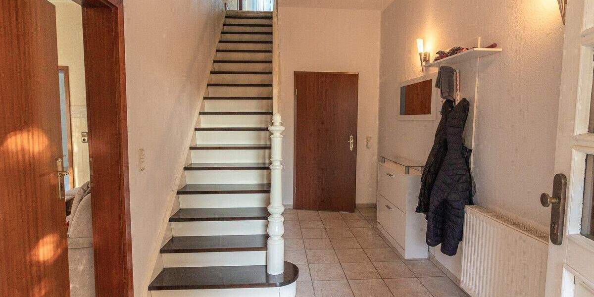 Einfamilienhaus Schwerin Friedrichsthal - 6 Zimmer, 185 m&sup2;, 359.000&euro; | Angebot:25733801