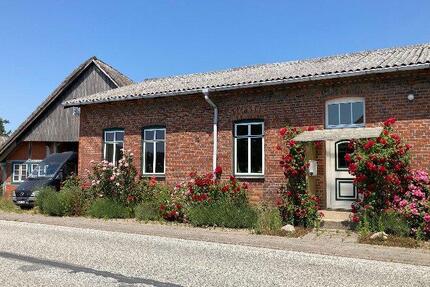 Haus Rehna - 7 Zimmer, 184 m&sup2;, 1.950&euro; | Angebot:27626760