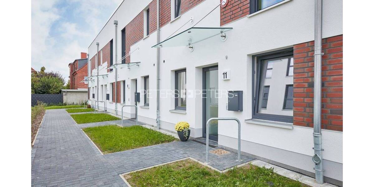 Etagenwohnung Schwerin Werdervorstadt - 5 Zimmer, 134 m&sup2;, 1.499&euro; | Angebot:26066103