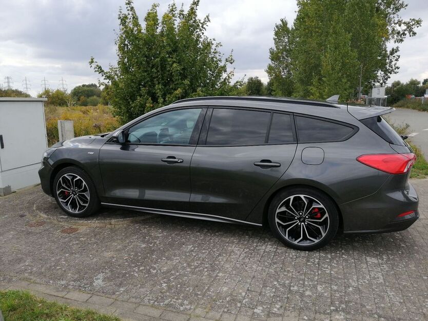 Ford Focus 55.000 km 17.400 € Schwerin 19055