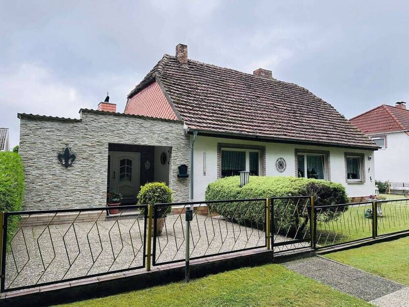 Einfamilienhaus in idyllischer Dorflage zum Kauf