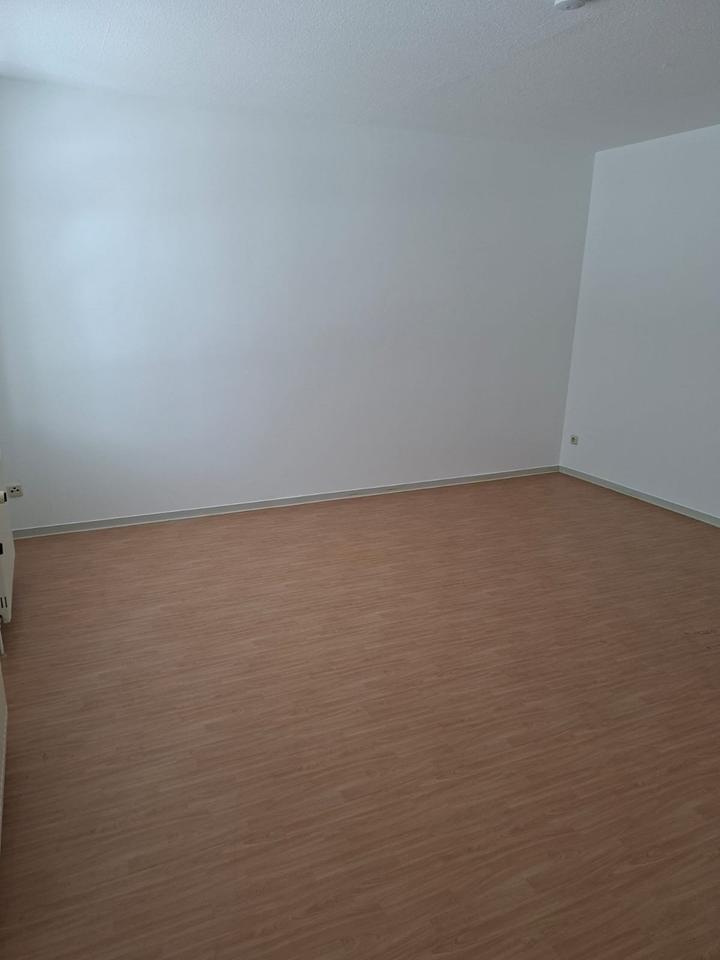 Zentrale Lage und im Grünen - Schöne Wohnung 65m²