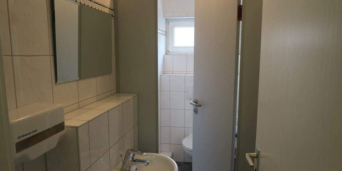 Gewerbeobjekt Schwerin Altstadt - 5 Zimmer, 142 m&sup2;, 1.150&euro; | Angebot:25698170