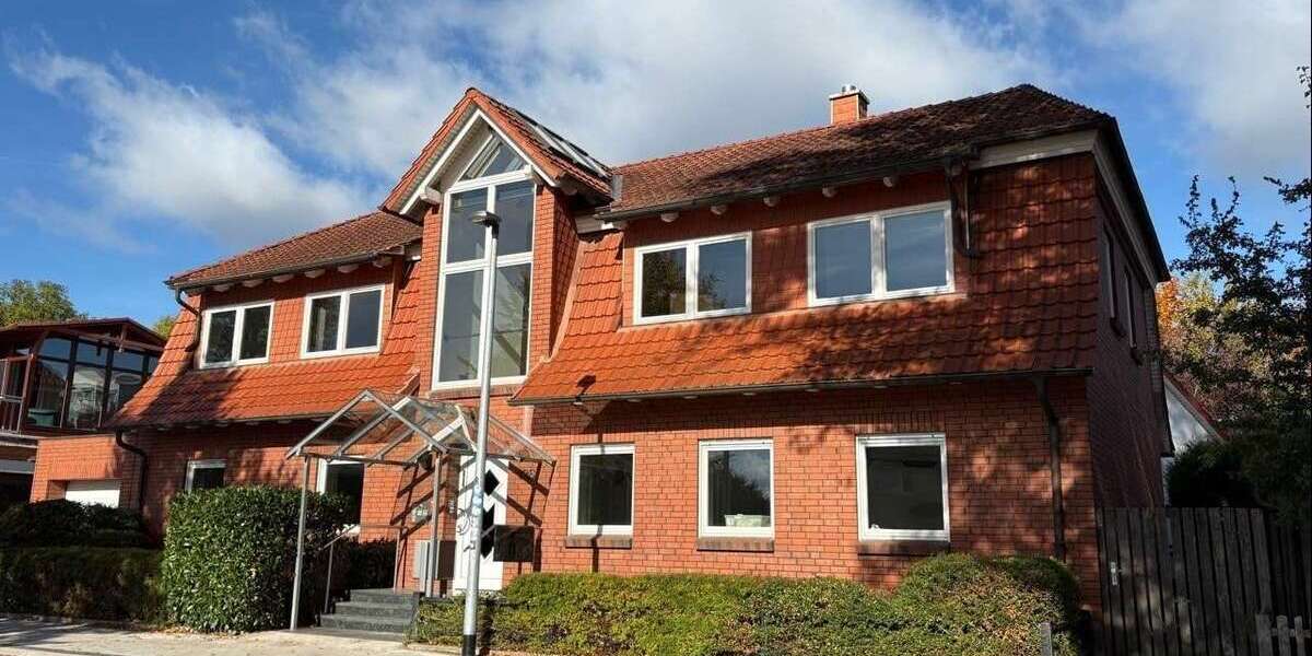 Einfamilienhaus Schwerin Friedrichsthal - 10 Zimmer, 355 m&sup2;, 475.000&euro; | Angebot:25004366