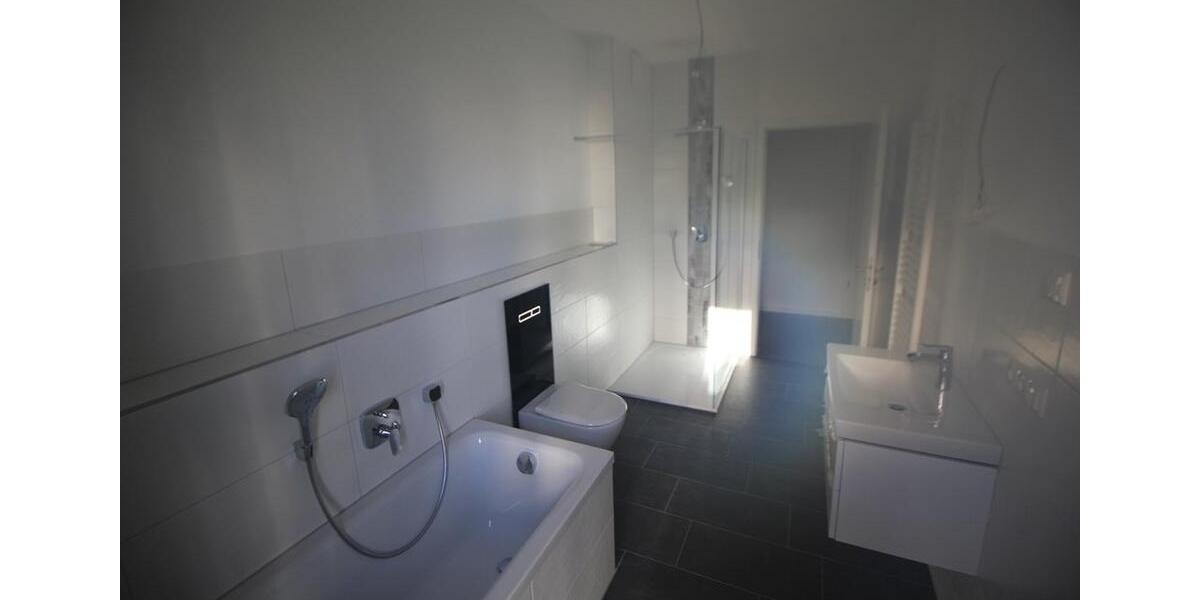 Erdgeschoßwohnung Schwerin Altstadt - 3 Zimmer, 110 m&sup2;, 1.540&euro; | Angebot:24495567