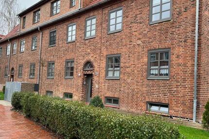 Wohnung Schwerin Neumühle - 2 Zimmer, 42 m&sup2;, 355&euro; | Angebot:26455207
