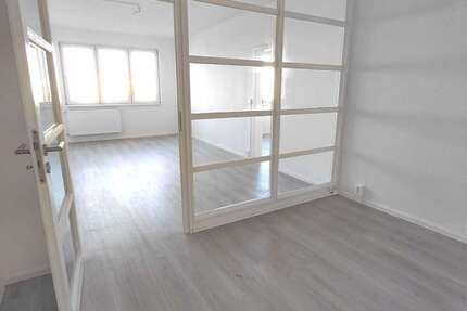 Wohnung zum Mieten in Schwerin 566,03 € 80 m² 4 zimmer