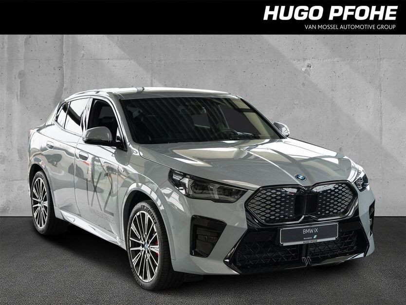 BMW iX2 2.500 km 58.898 € Schwerin 19057