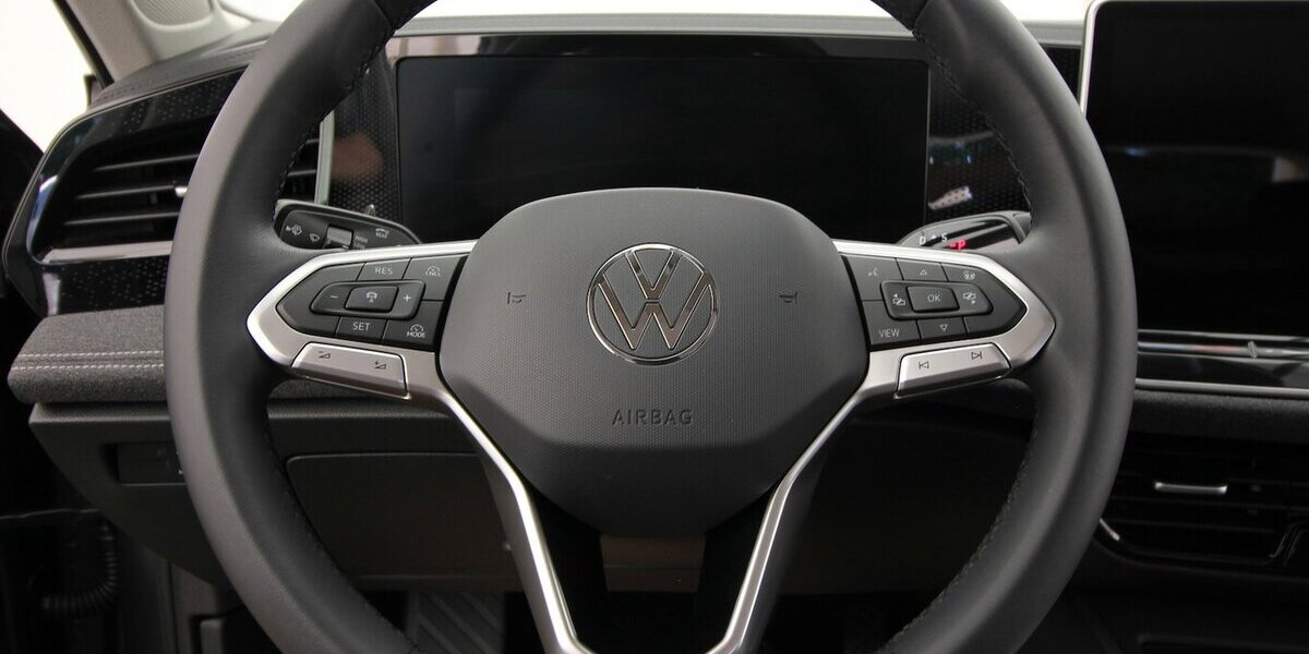 VW Passat Variant 1.5 eTSI 7-DSG LED+KAMERA+WINTER 33.281 km 26.900 &euro; Hagenow 19230