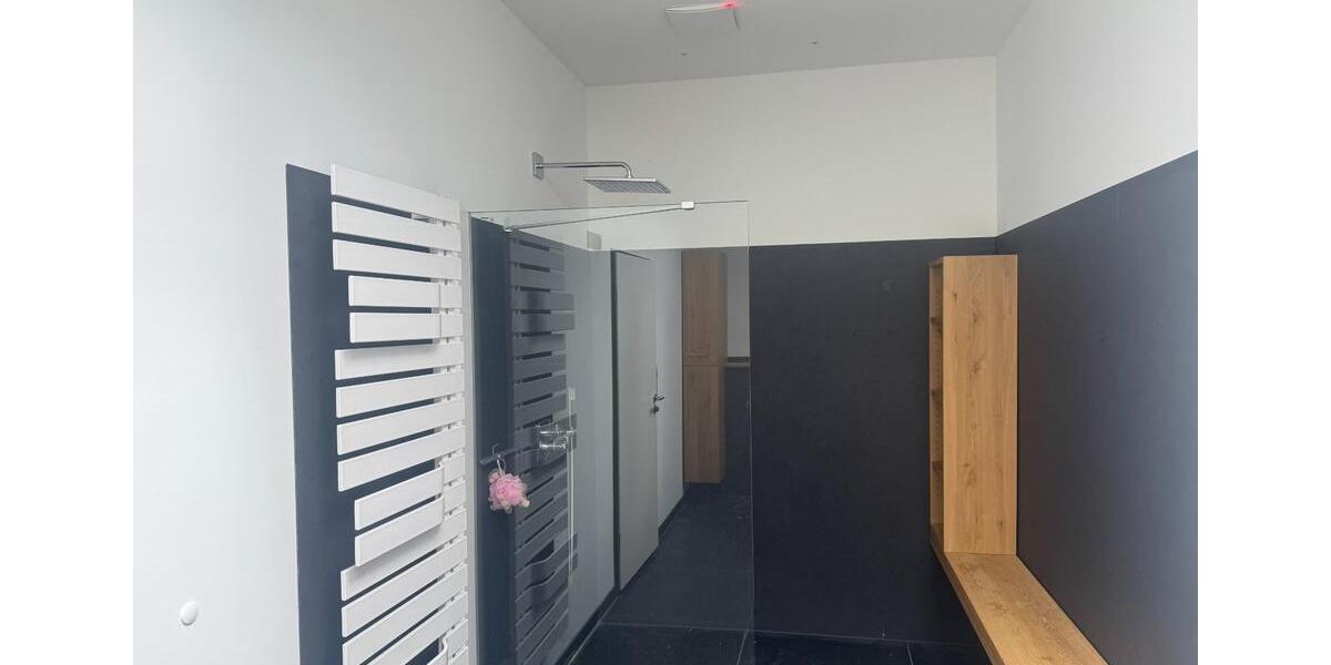 Dachgeschoßwohnung Crivitz - 6 Zimmer, 180 m&sup2;, 1.500&euro; | Angebot:22051063