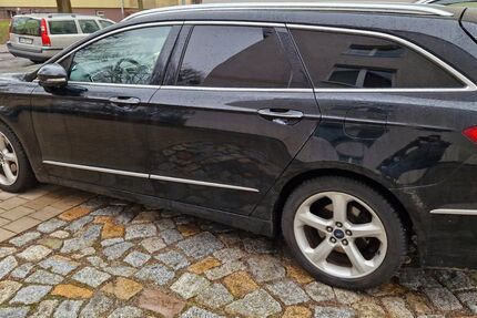 Ford Mondeo 124.500 km 13.500 &euro; Schwerin 19059