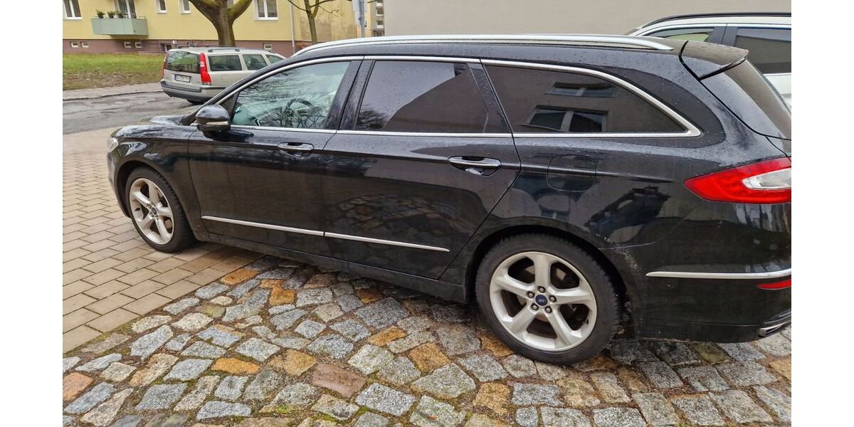 Ford Mondeo 124.500 km 13.500 &euro; Schwerin 19059