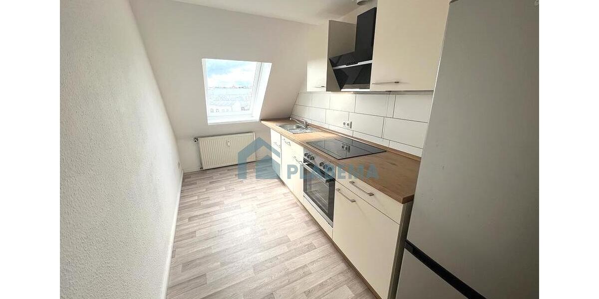 Dachgeschoßwohnung Schwerin - 3.5 Zimmer, 95 m&sup2;, 1.353&euro; | Angebot:26649637