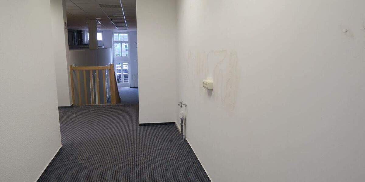 Gewerbeobjekt Schwerin Altstadt - 5 Zimmer, 142 m&sup2;, 1.150&euro; | Angebot:25698170