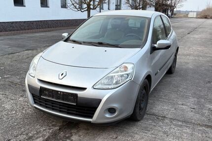 Renault Clio 107.256 km 2.799 &euro; Hoppenrade 23996
