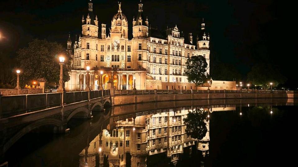 Garagen / Stellplätze Schwerin Altstadt - 150&euro; | Angebot:26552305