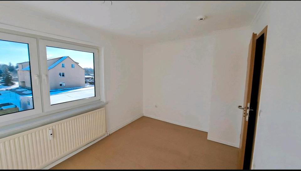 Dachgeschoßwohnung Lützow - 4 Zimmer, 78 m&sup2;, 850&euro; | Angebot:25793643