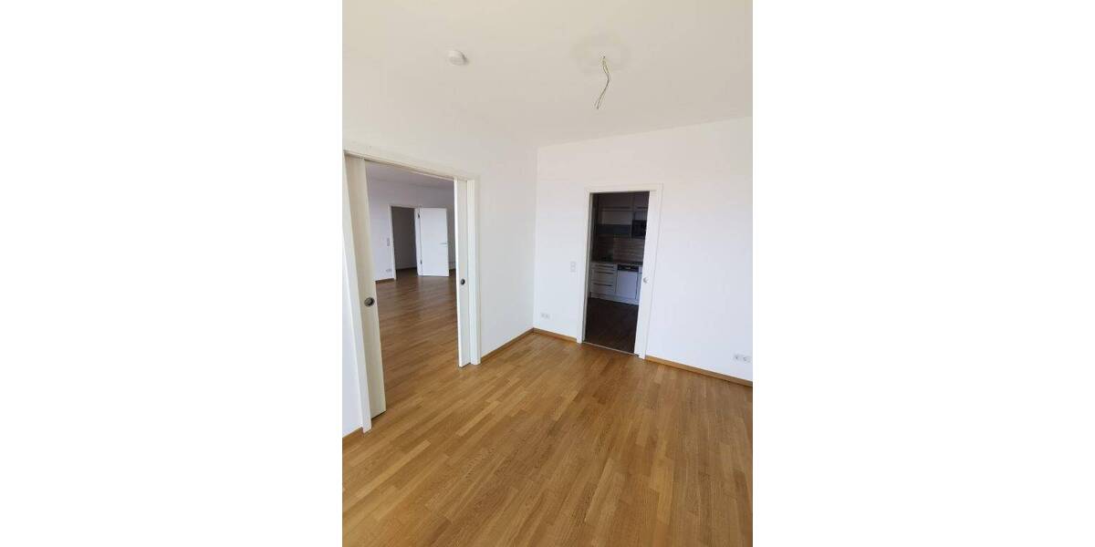 Etagenwohnung Schwerin Werdervorstadt - 3 Zimmer, 104 m&sup2;, 600.000&euro; | Angebot:26276361