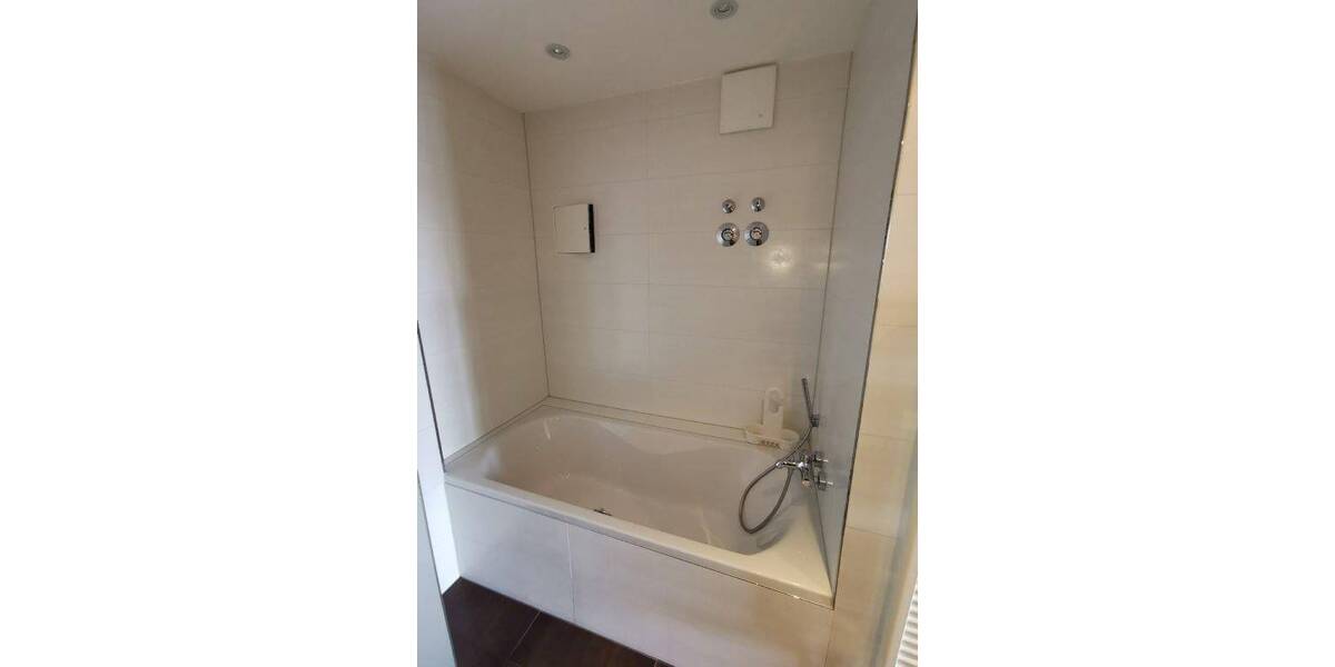 Etagenwohnung Schwerin Werdervorstadt - 3 Zimmer, 104 m&sup2;, 600.000&euro; | Angebot:26276361